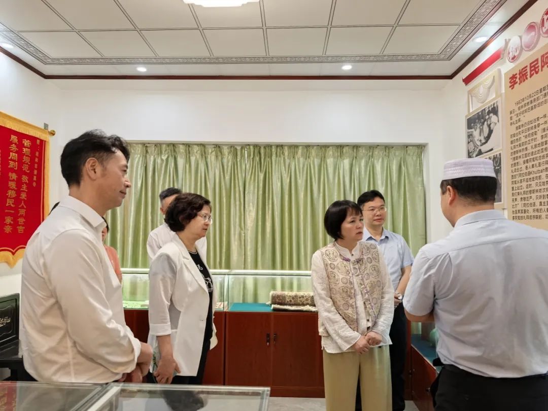 市人大常委会到我区开展民族宗教工作调研